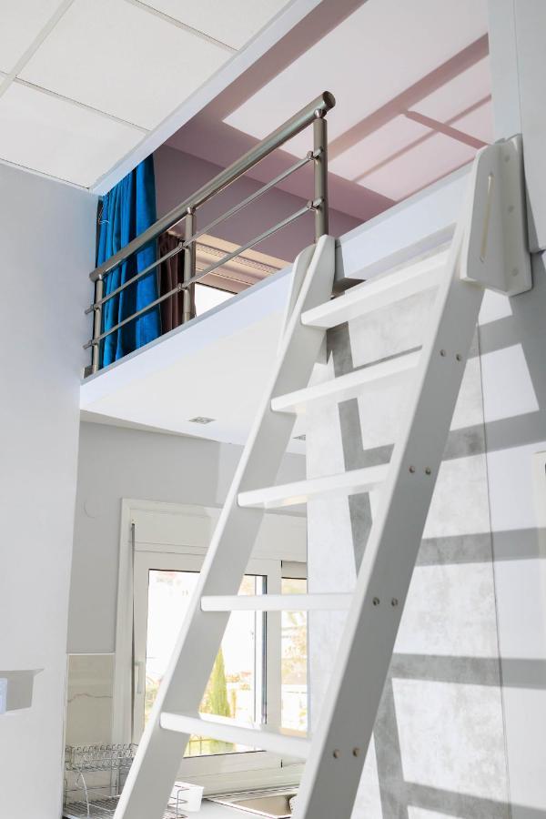 Electra Modern Apartment With Cozy Garden Heraklion  Luaran gambar